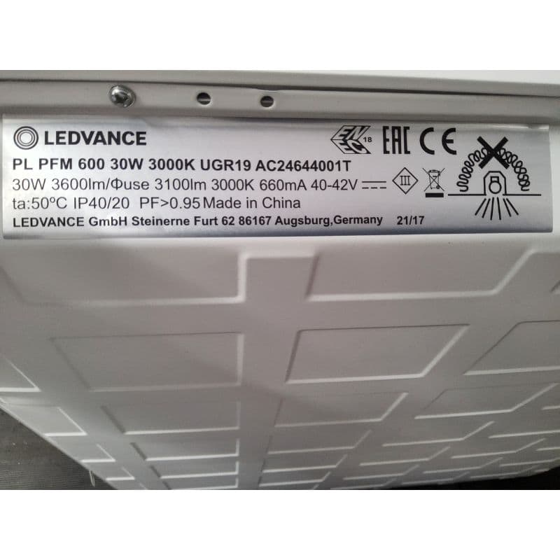 Dalle LED 600x600 - 30W - 3600lm - 3000K - IP40 - UGR<19 vue 3